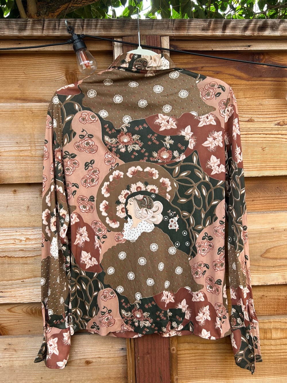 Vintage 70s Art Nouveau Woman Portrait Brown Floral Dagger Collar Button Up
